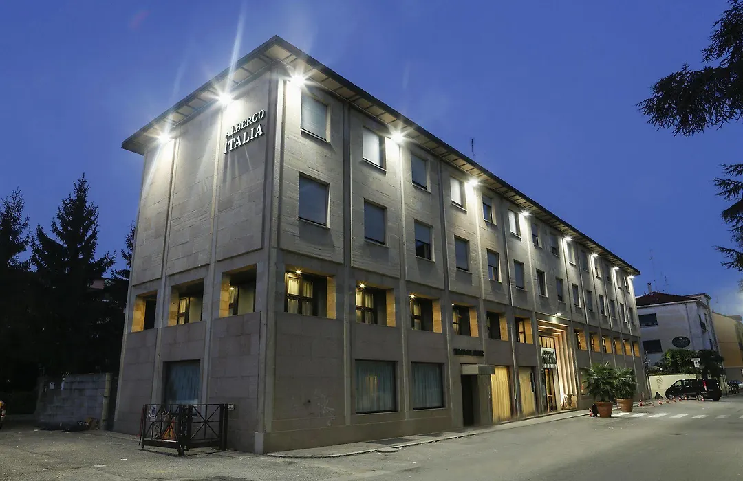 Hotel Italia 4*